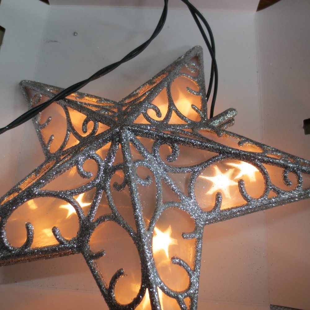 Lighted Silver Star 9" Christmas Tree Topper Brand New